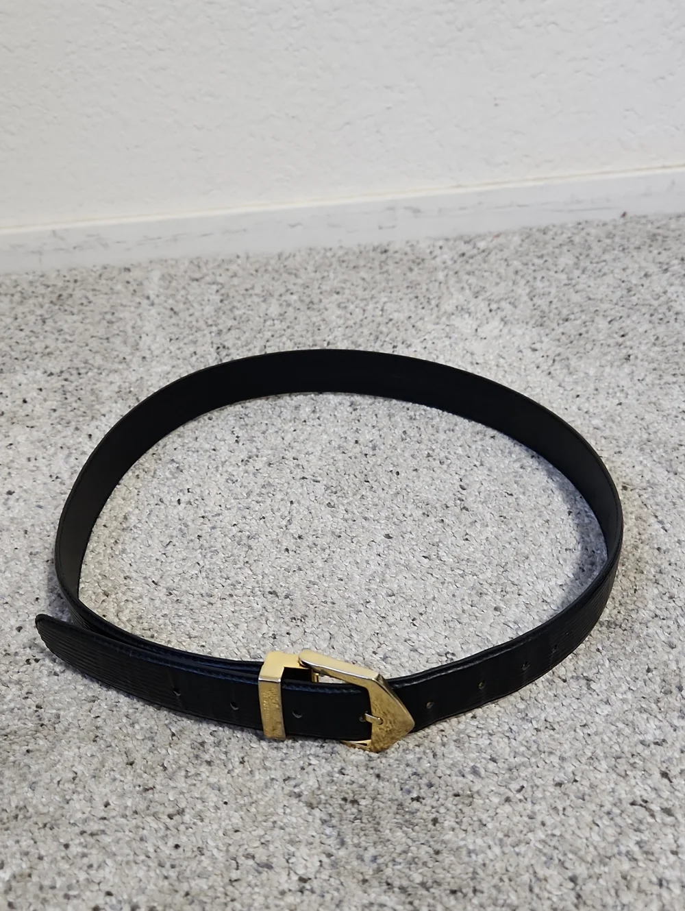 Louis Vuitton Ceinture Gold Buckle Epi Leather Belt Black Size 40mm/100cm